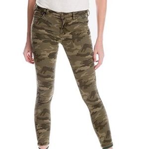 🧚🏽LONDON JEAN🧚🏽CAMOUFLAGED SKINNY PANTS🧚🏽